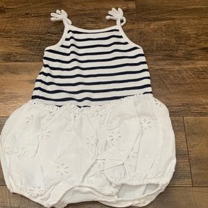 Baby GAP Girls Size 12-18 Months Bubble Eyelet One Piece